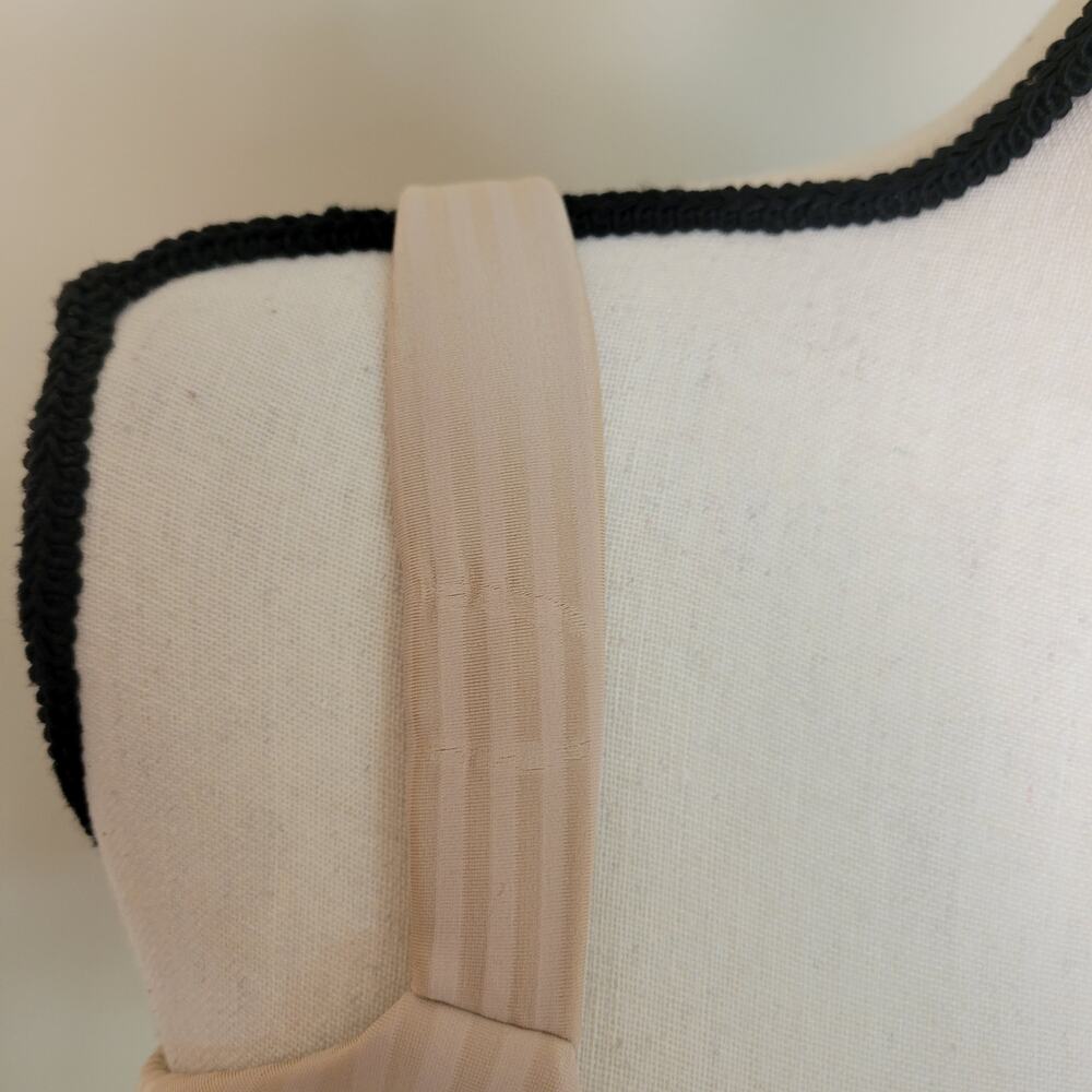 NWT Playtex Secrets 42C All Over Smoothing 4-Way Support Non Slip Comfort Strap - Picture 4 of 11